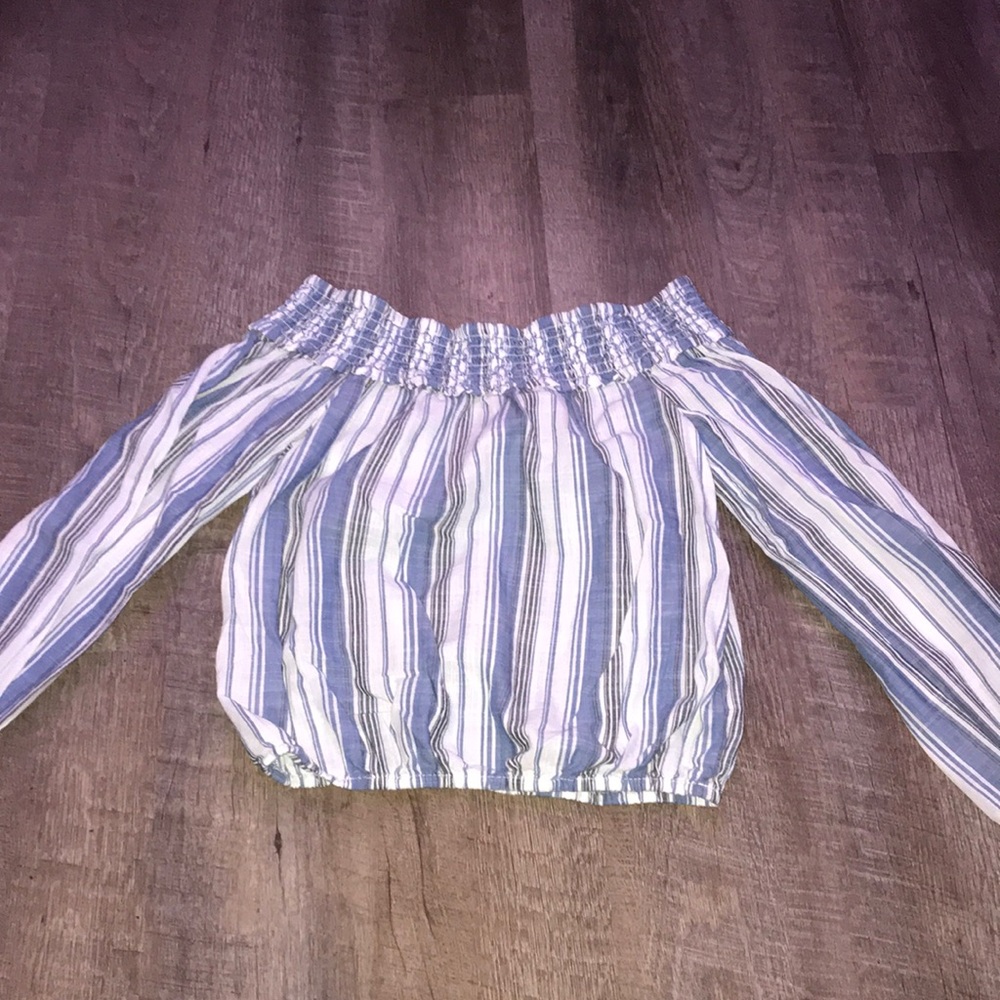 Aeropostale Off The Shoulder Long Sleeved Shirt